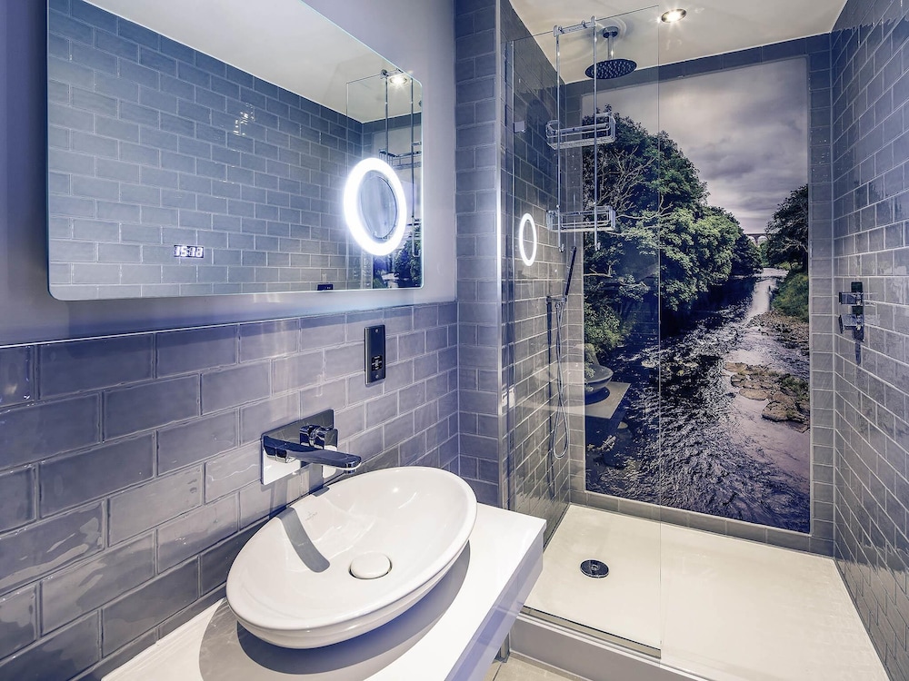 Mercure Inverness Hotel 55/59