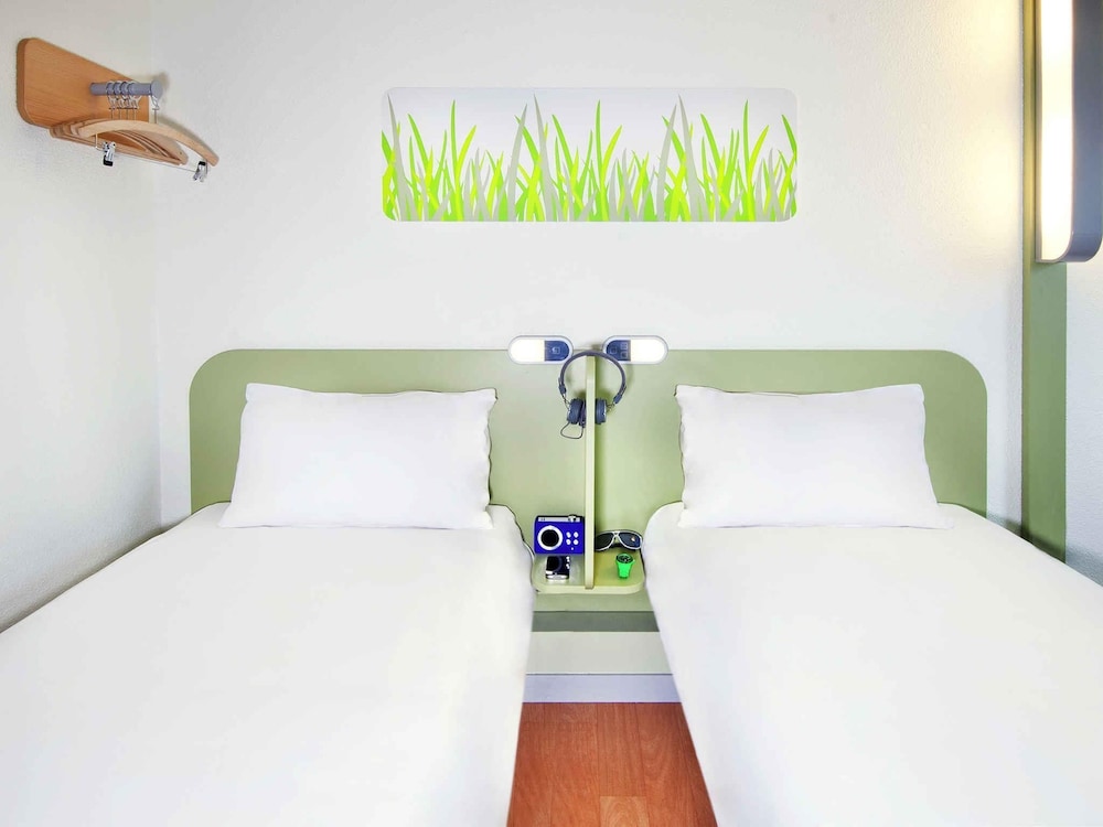 Ibis Budget Lyon Saint Genis Laval 24/62