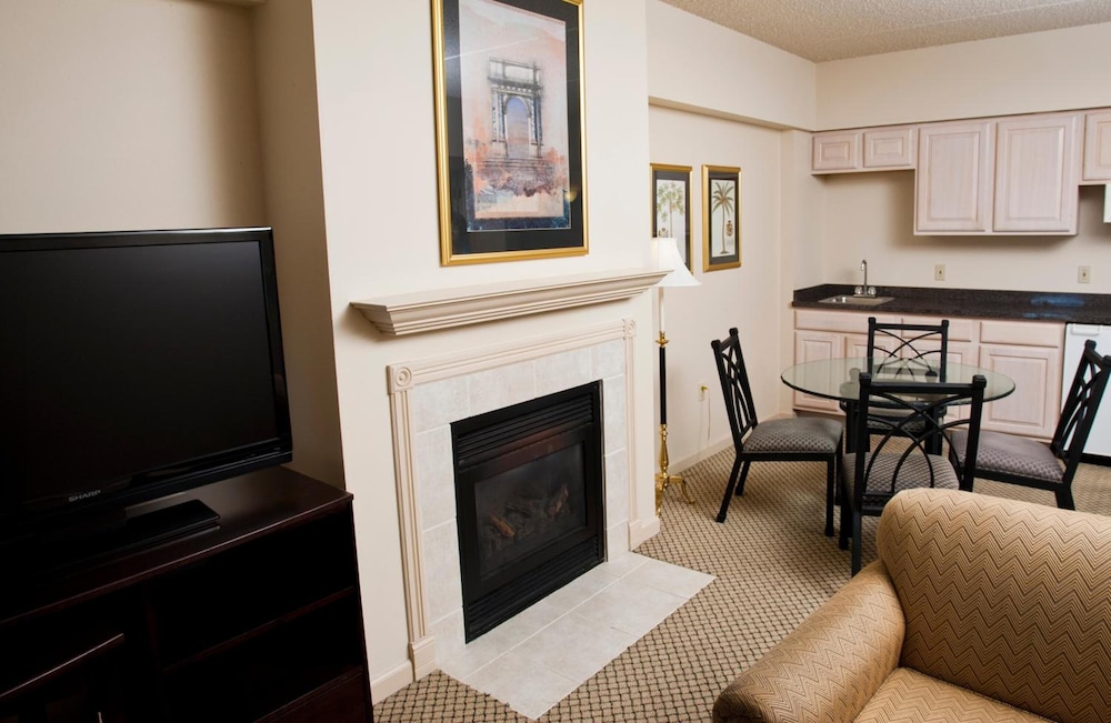 Bella Vista Suites 32/59