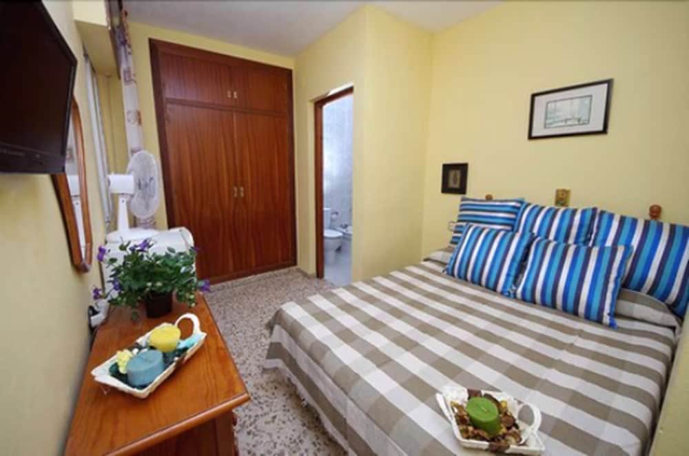 Hostal Azahara 20/70