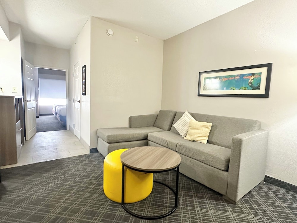 Comfort Inn and Suites Calhoun South 37/58