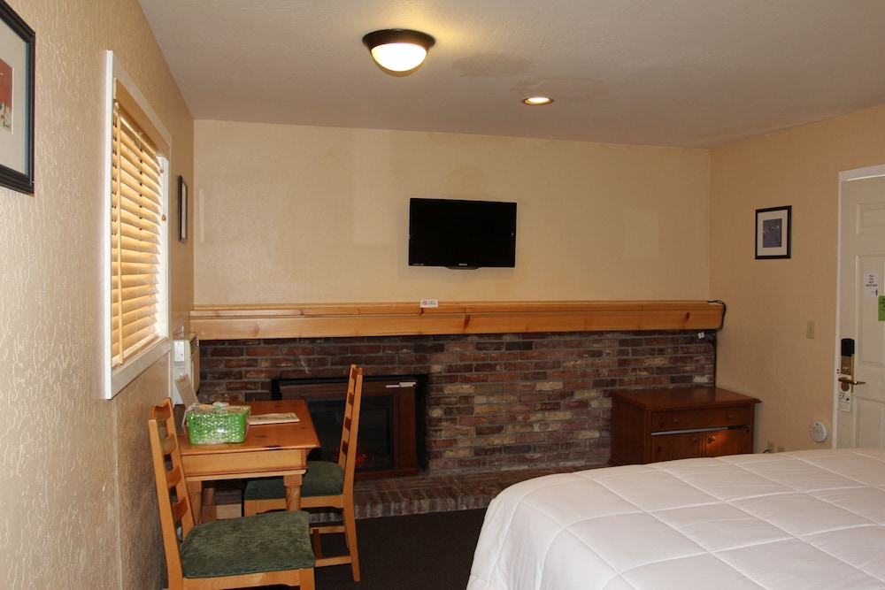 Big Pines Mountain House 28/67