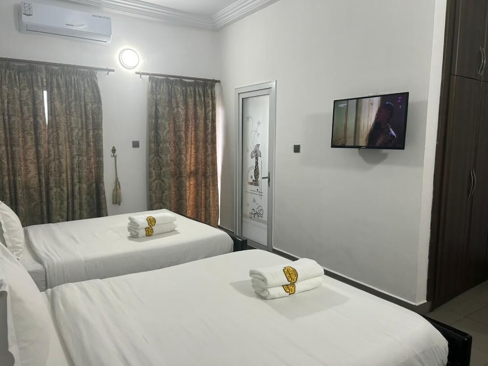 MJ Grand Hotel 13/49