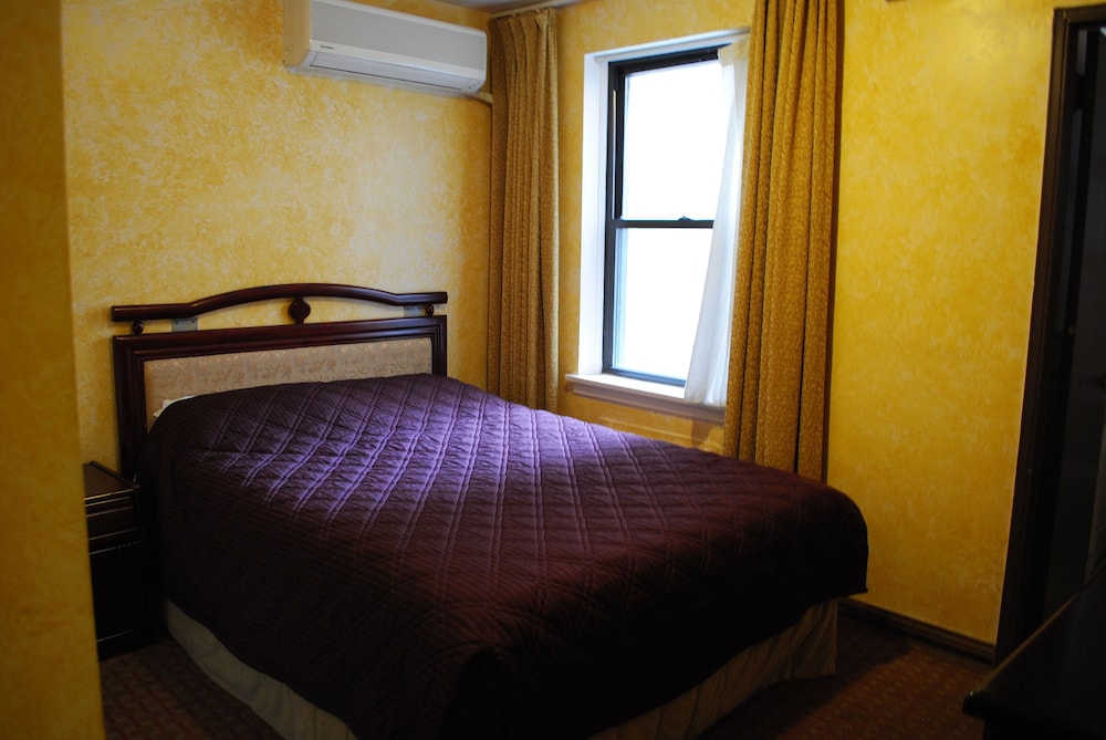 Chinatown Hotel 7/38