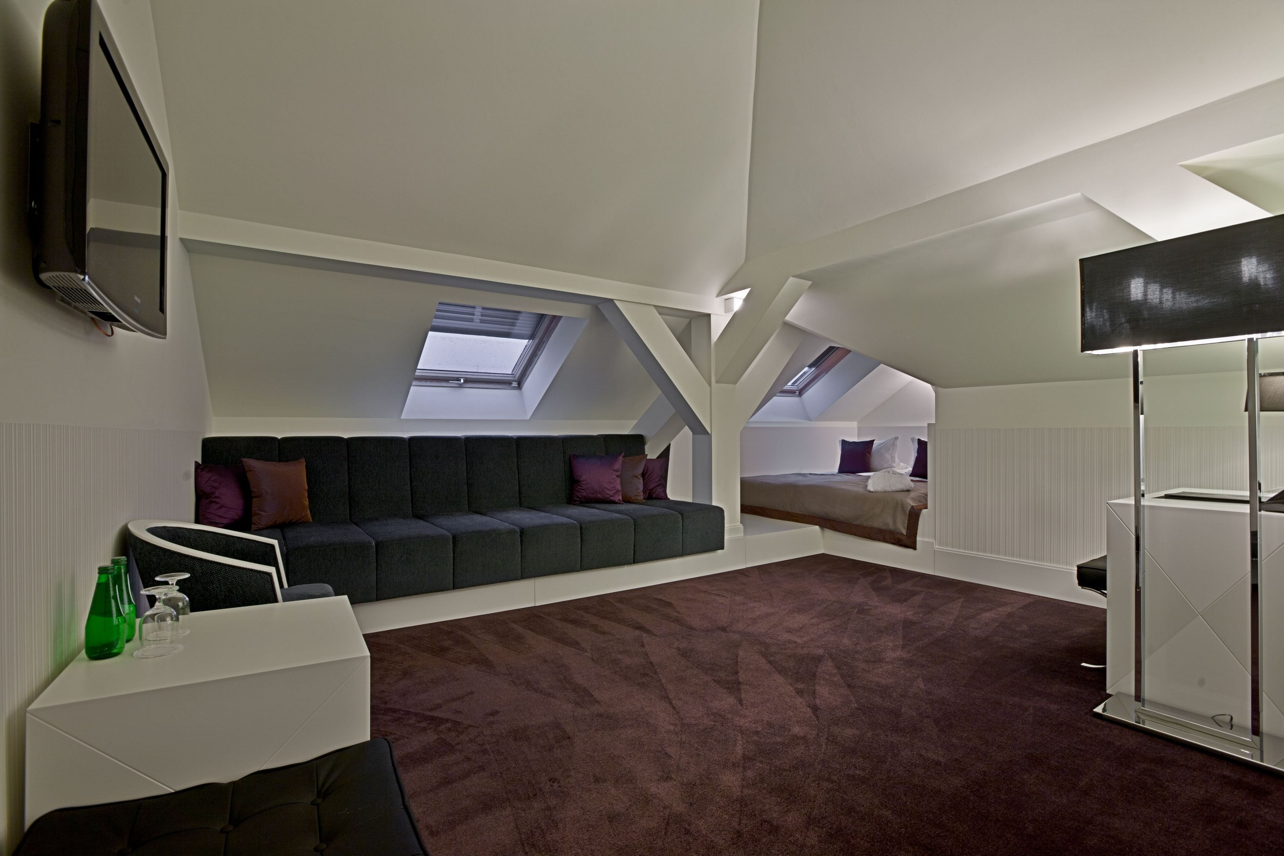 Platinum Palace 35/46