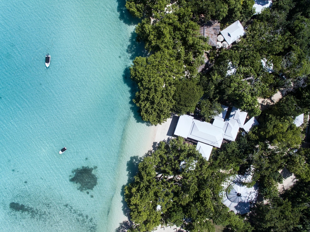 Barrier Beach Resort - Adults Only 40/50