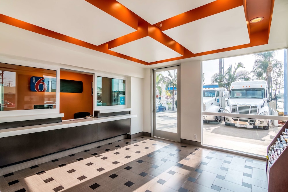Motel6 Bell Gardens, CA - Los Angeles 7/38