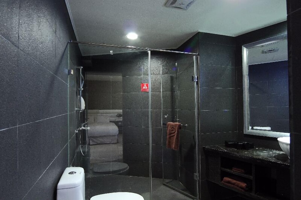 Nest Hotel 39/45
