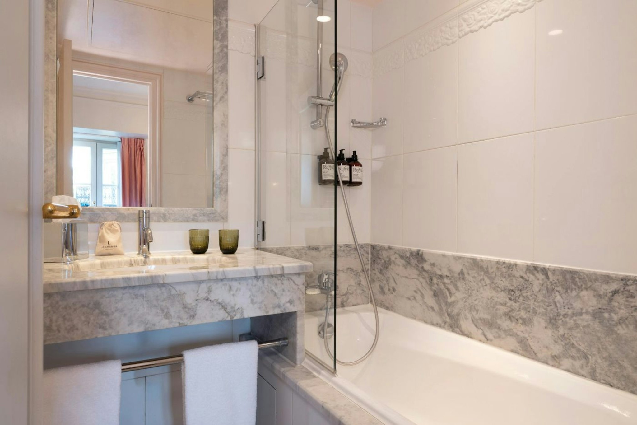 Hotel Le Lavoisier 37/40
