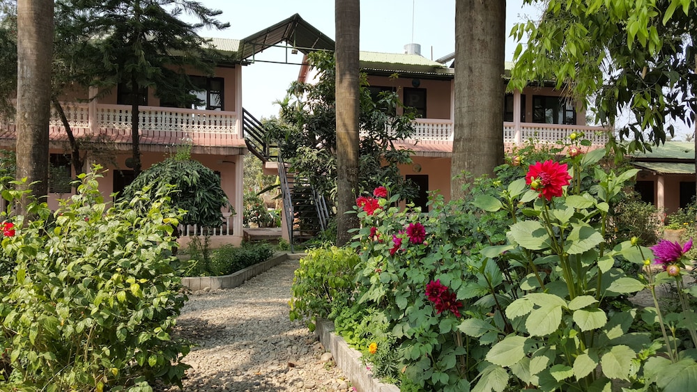 Sauraha Resort 9/50
