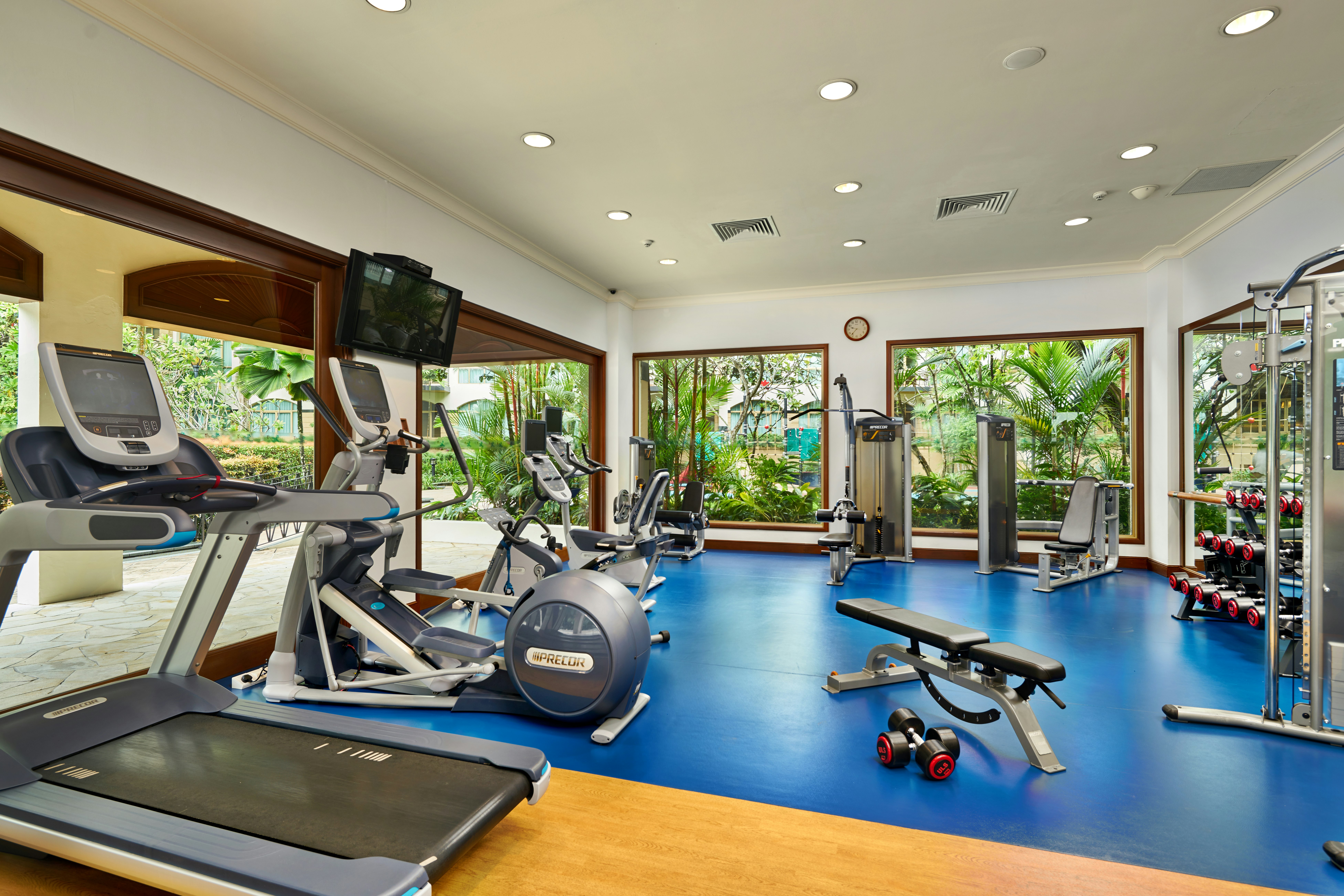 TREETOPS EXECUTIVE RESIDENCES 29/71