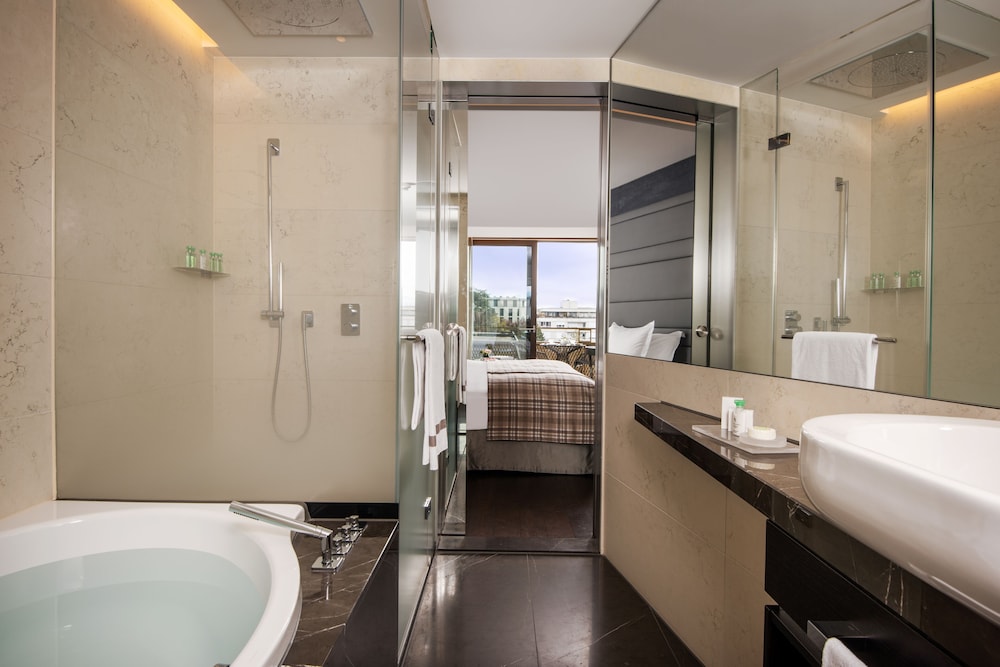 Royal Savoy Hotel and Spa Lausanne 29/84