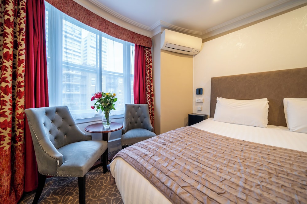 ROOM, KING BED