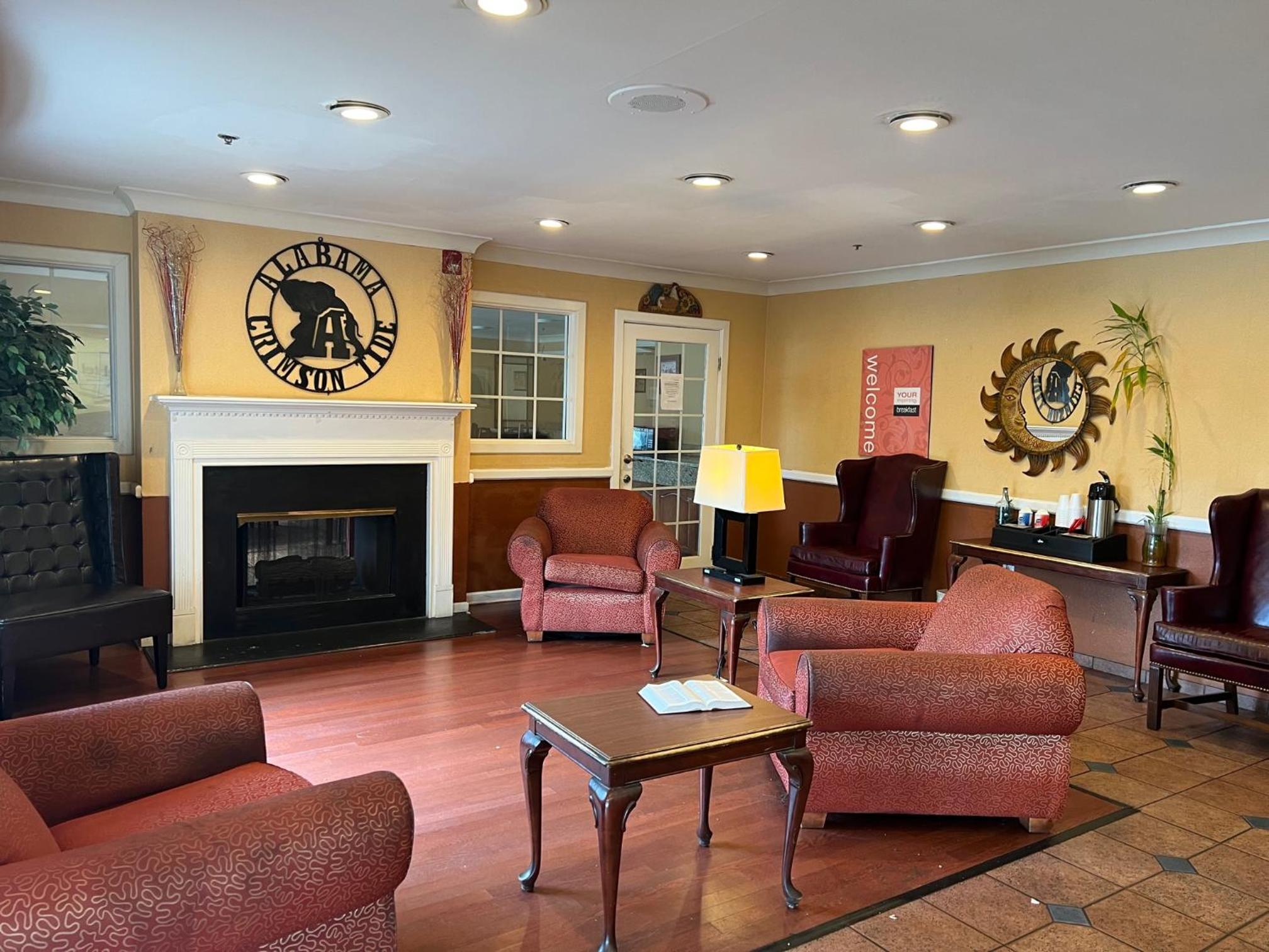 America's Best Inn Of Fairfield/Birmingham 14/21