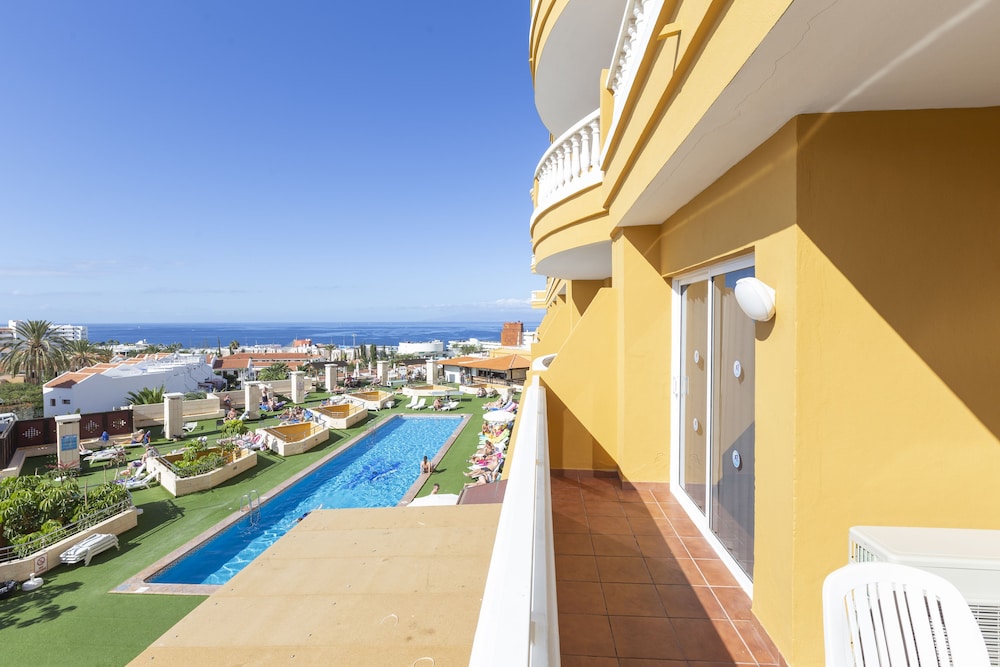 Villa De Adeje Beach 45/50