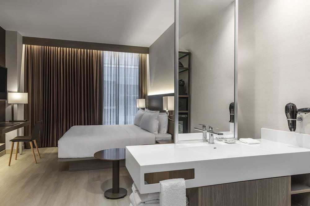 AC Hotel by Marriott Heredia Belen 50/50