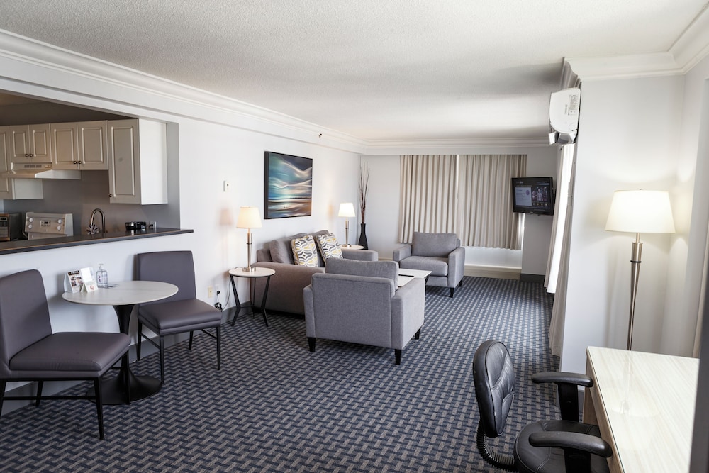 Century Plaza Hotel & Spa 66/74