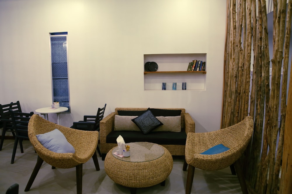 Indigo House Hotel 31/43