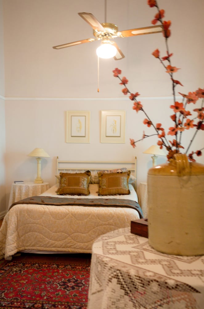 Adley House Guesthouse 8/47