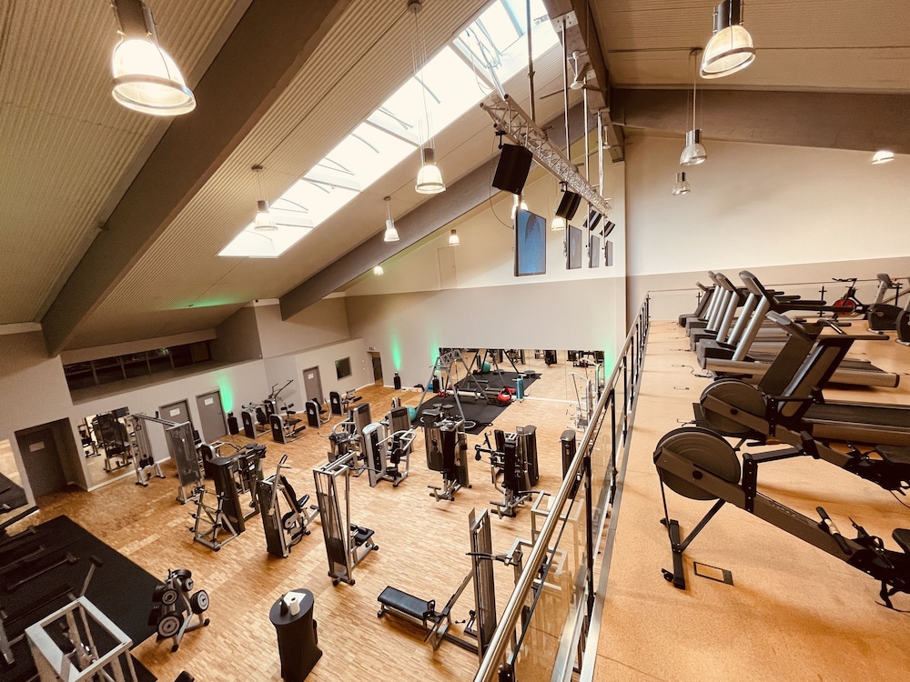 Maifeld Sport- Und Tagungshotel 30/50