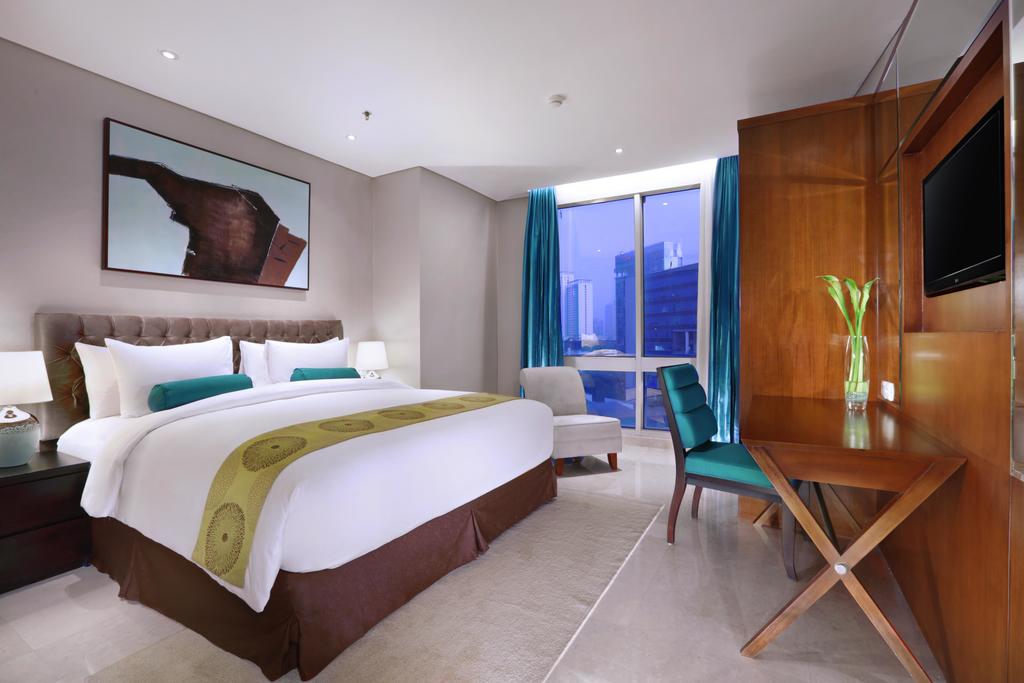 2 Bedrooms, Suite, City View