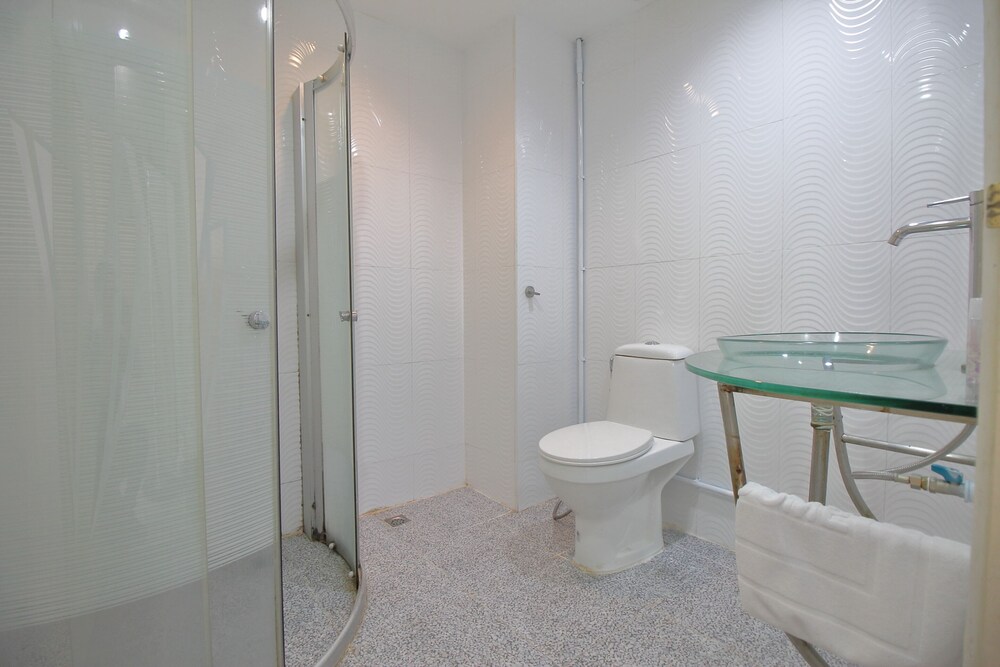 OYO 102 Diamond Residence Silom 28/28