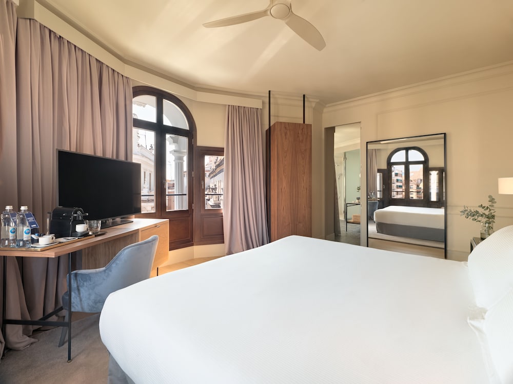H10 Palacio Colomera 28/77