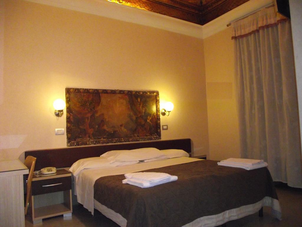 ECONOMY, DOUBLE BED