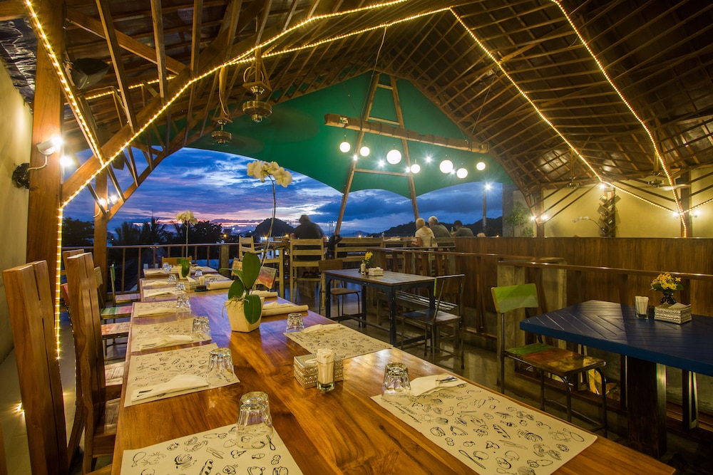 Green Hill Boutique Hotel 38/46