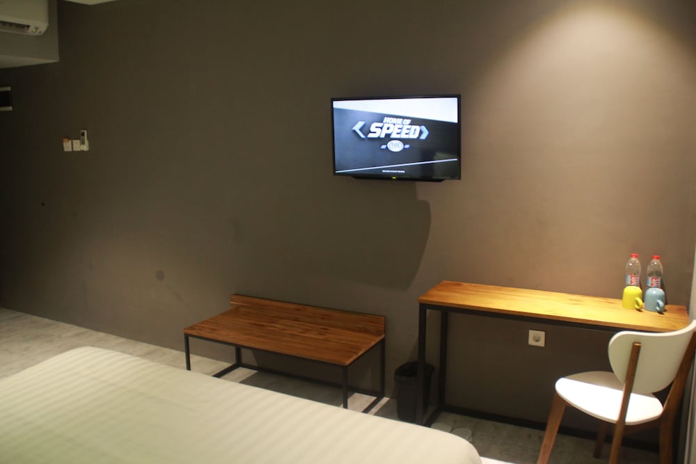 Nite And Day Surabaya Kedungdoro 30/40
