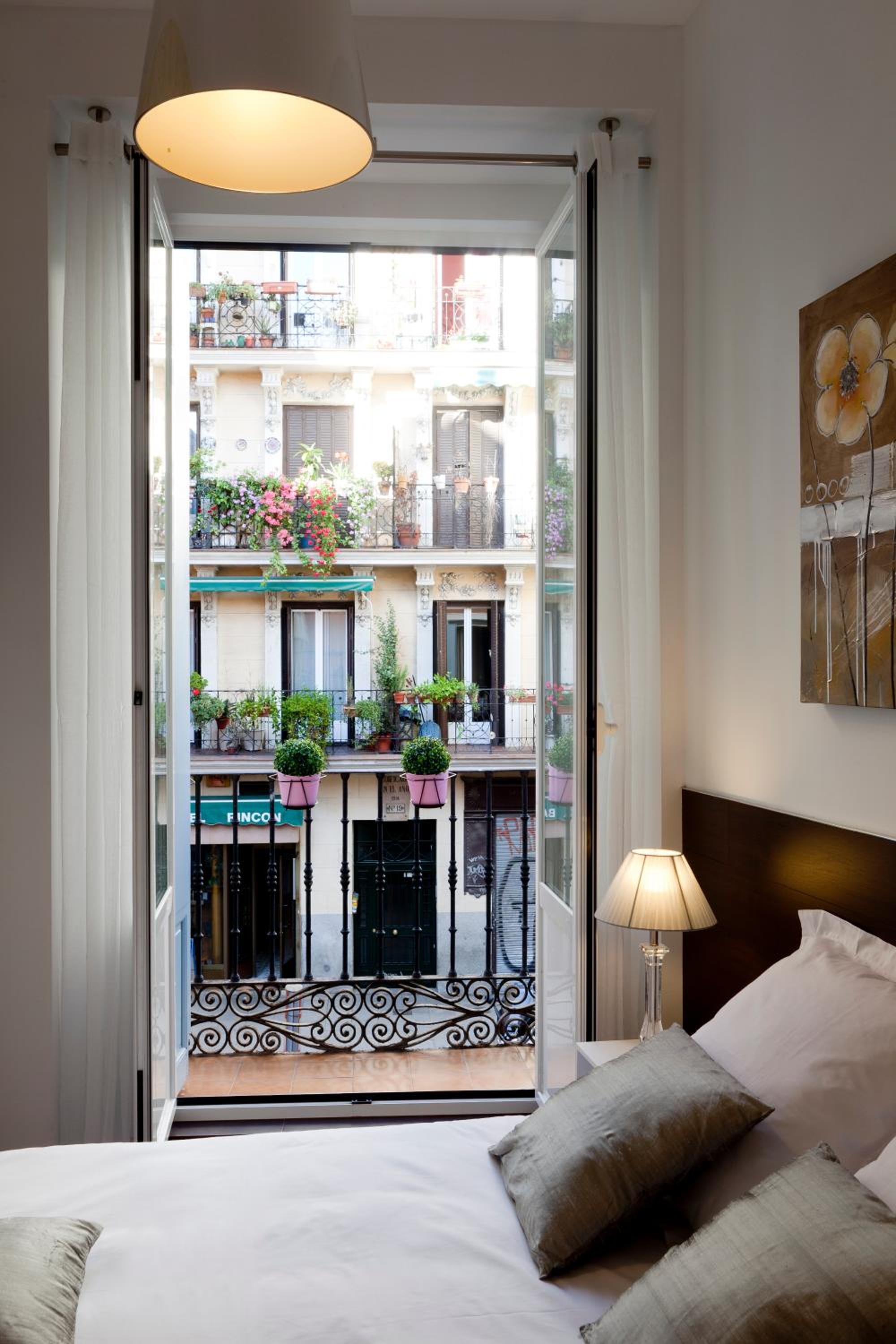 THC Latina Hostel 7/18