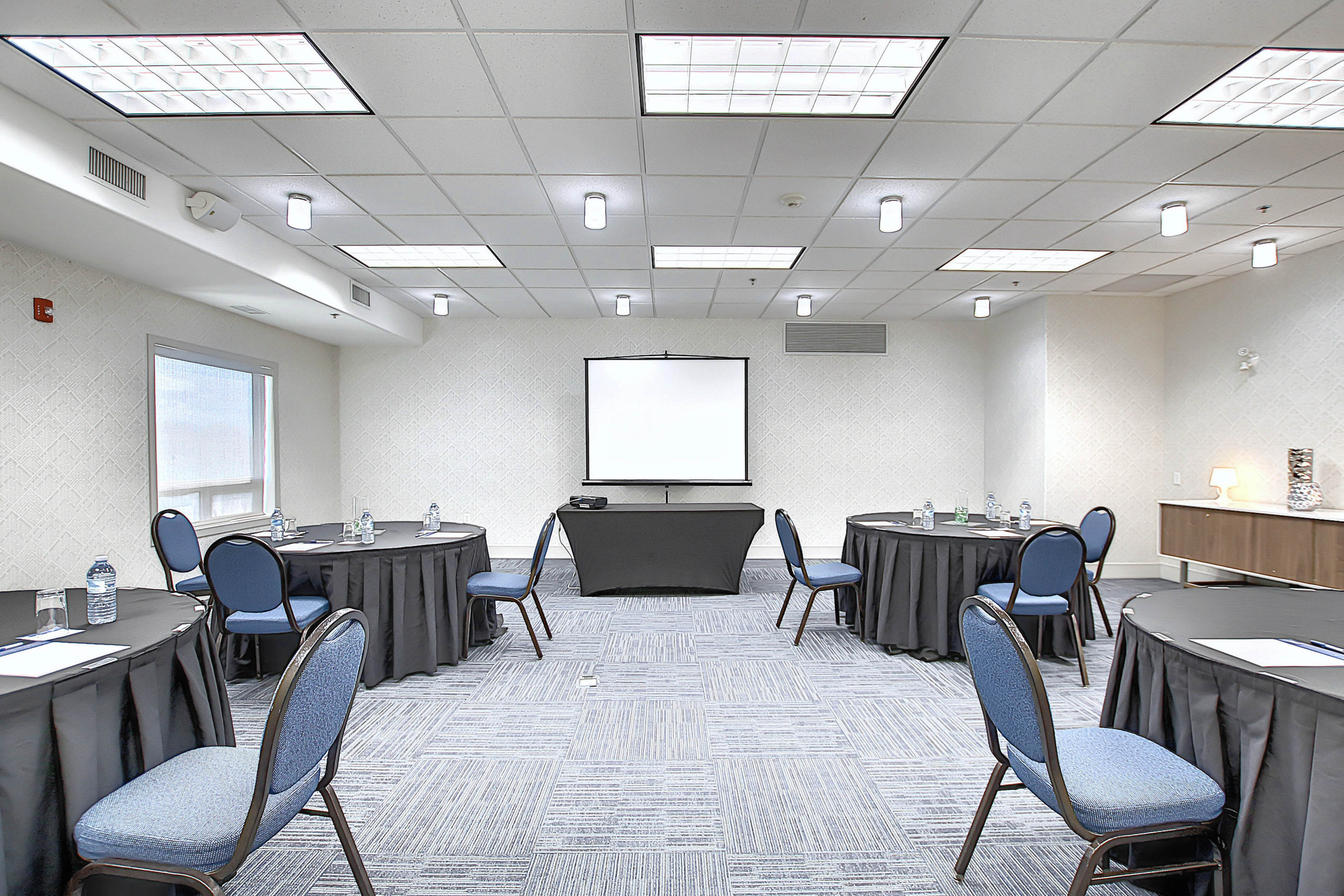 Holiday Inn Express Hotel Suites Airport Calgary 44/52