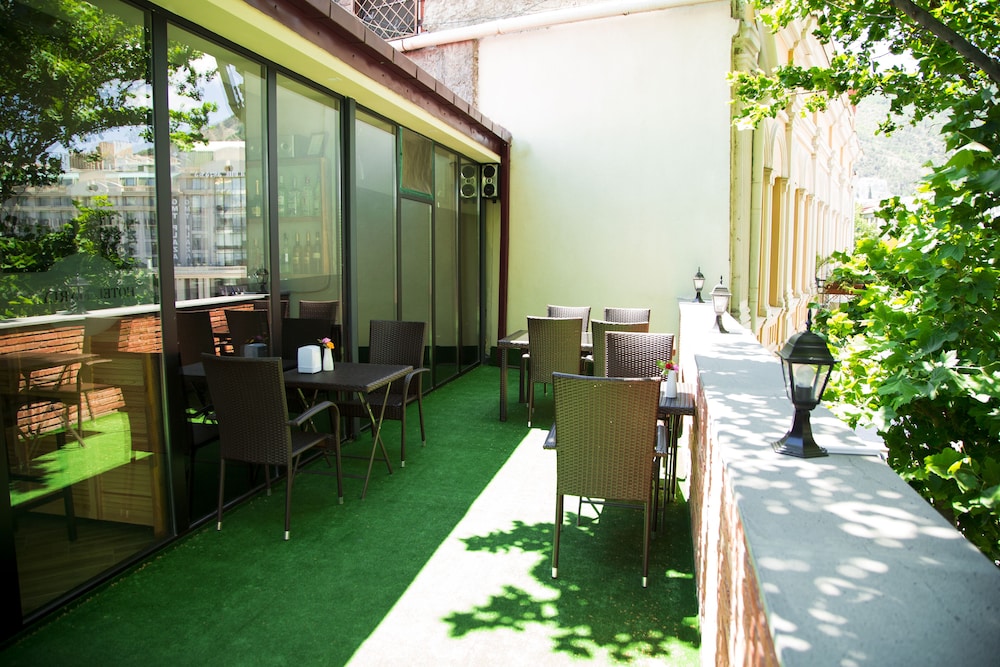 HOTEL MARLYN 50/71