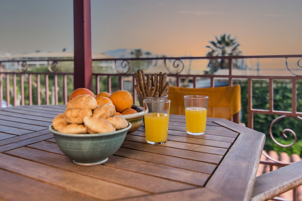 Lemonia Accommodations 36/50