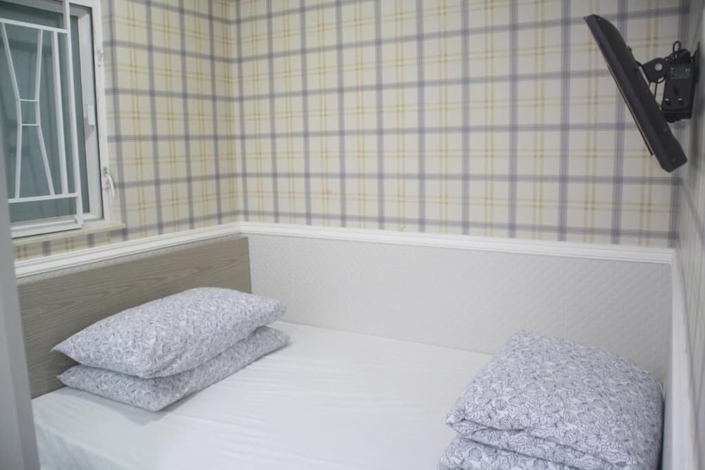 K & B Hostel 31/64