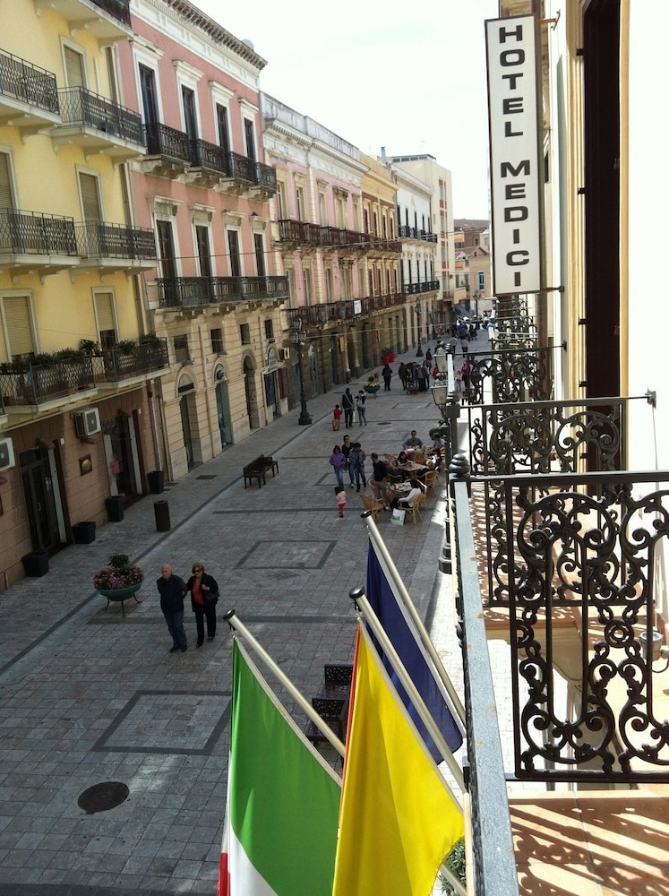 HOTEL MEDICI 32/41