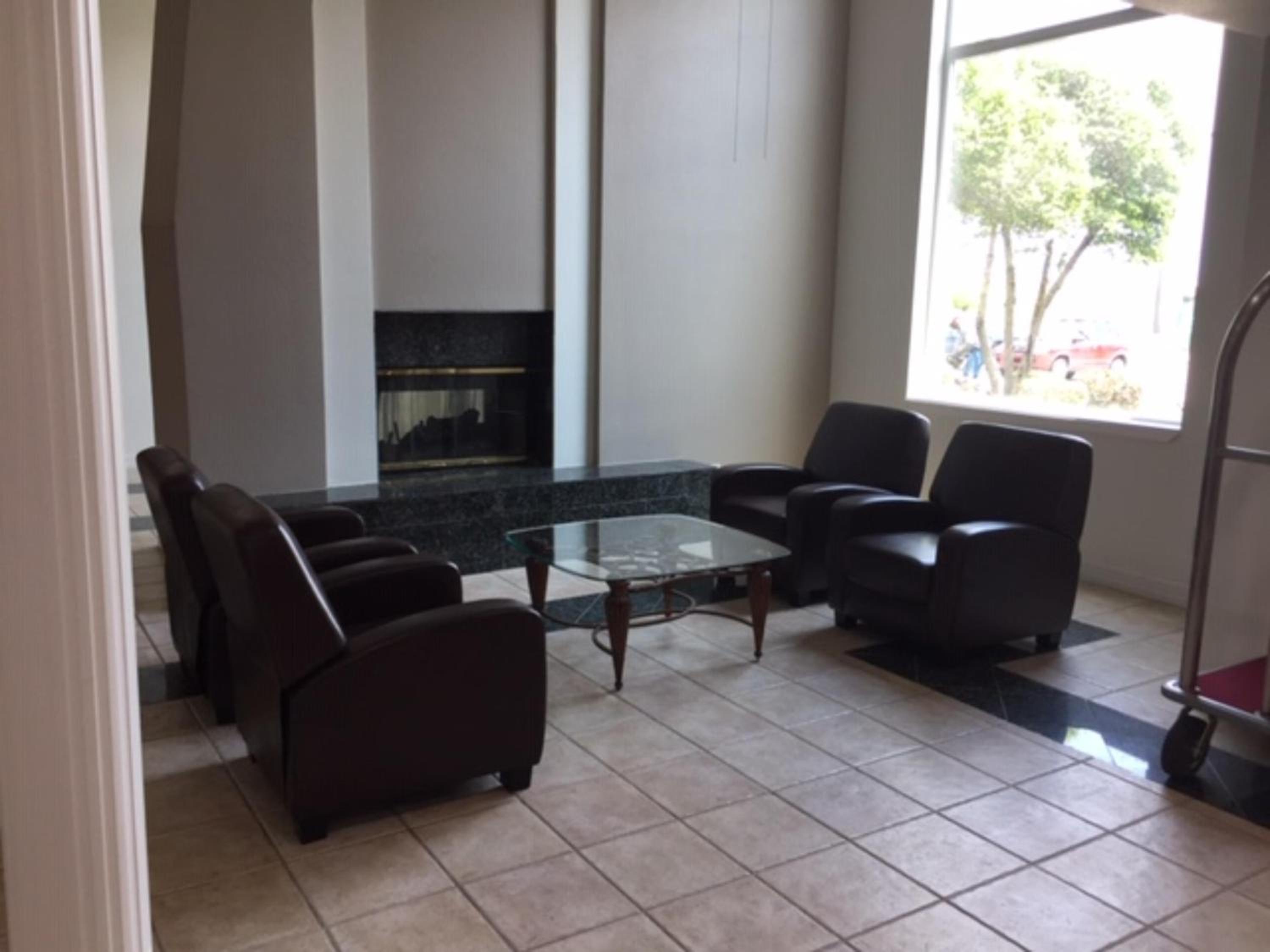 Studio6 Burleson, TX 11/24