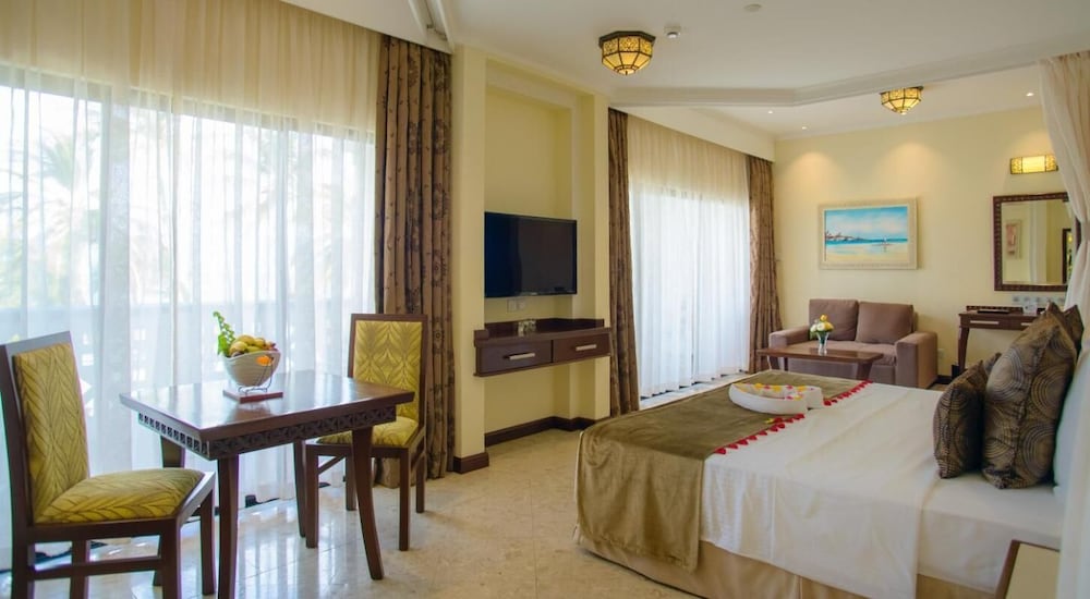 Sarova Whitesands Beach Resort and Spa 17/73