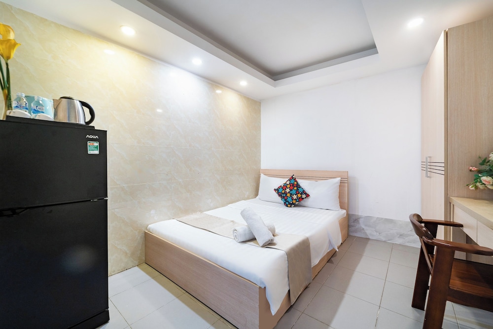 Galaxy Hotel &amp; Capsule 17/49