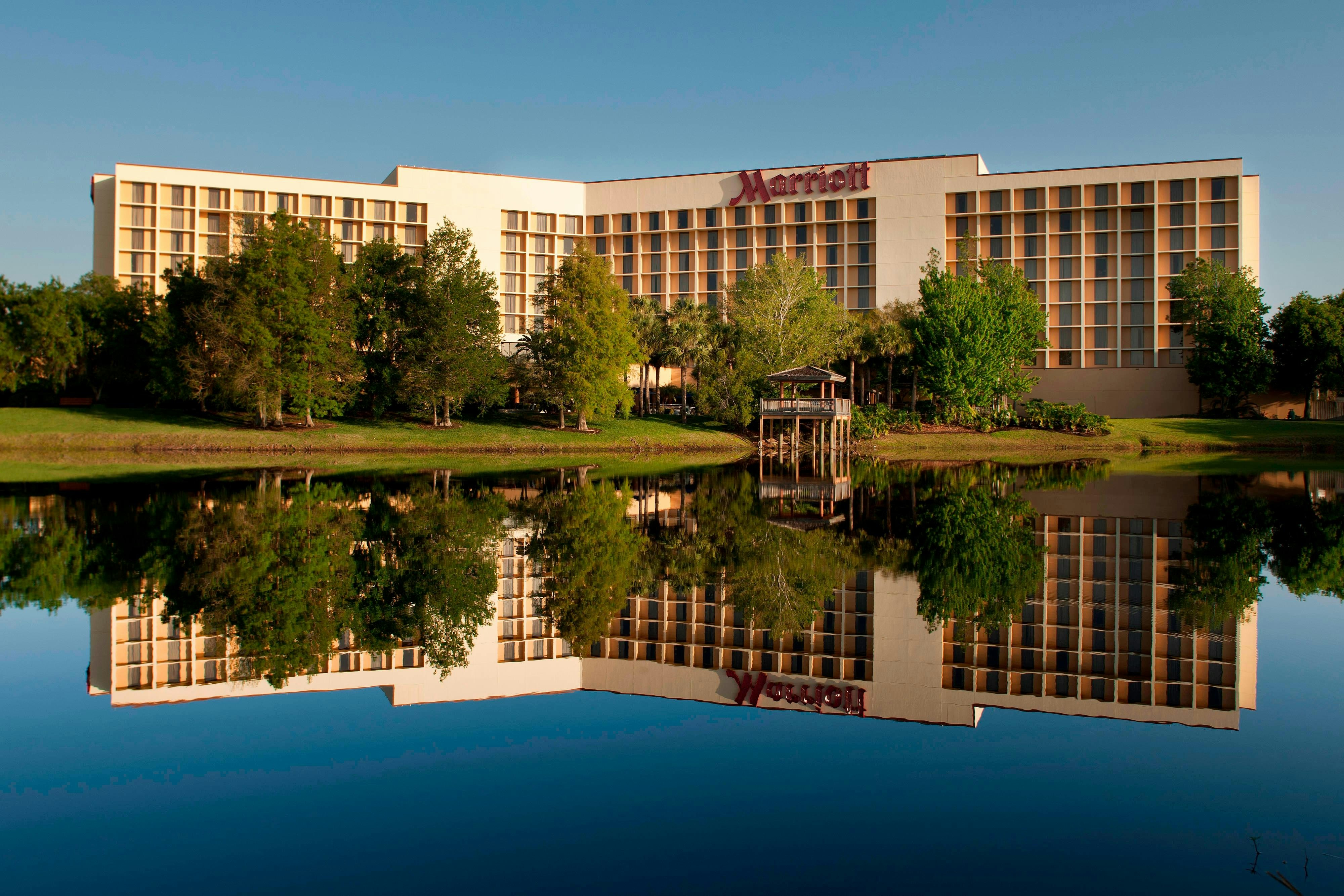 Orlando Airport Marriott Lakeside 55/58
