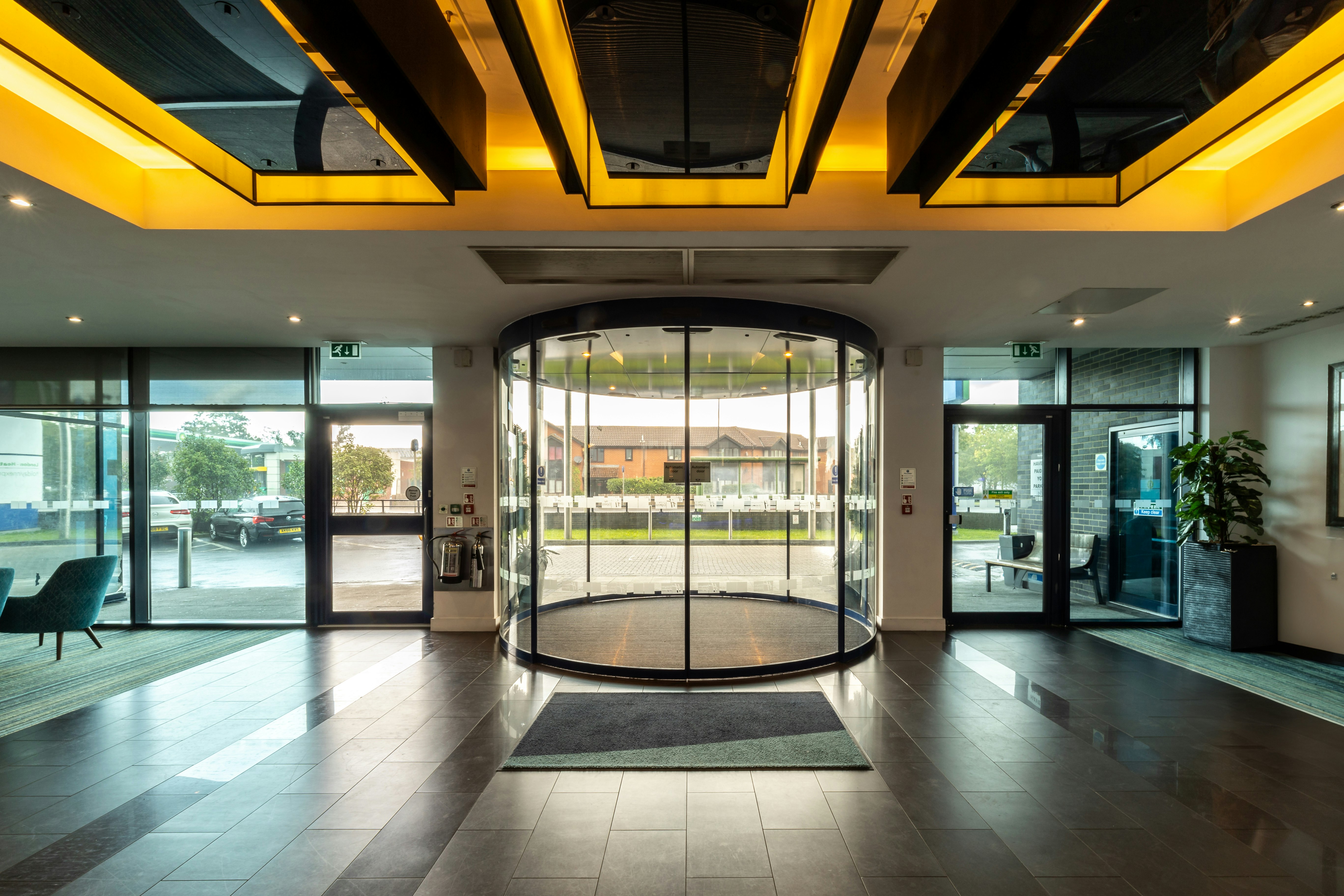 Holiday Inn Express London Heathrow T5 8/70