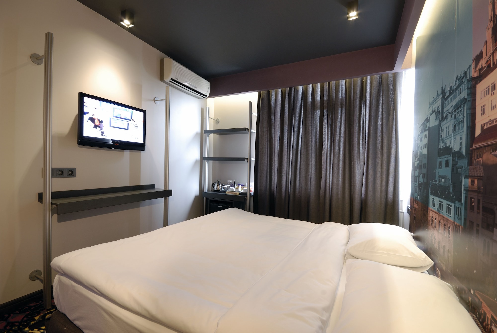 غرفة سوبيريور ثلاثية بسرير مزدوج بغرفة نوم واحدة مع أريكة، Tulip City Taksim Hotel 2/7