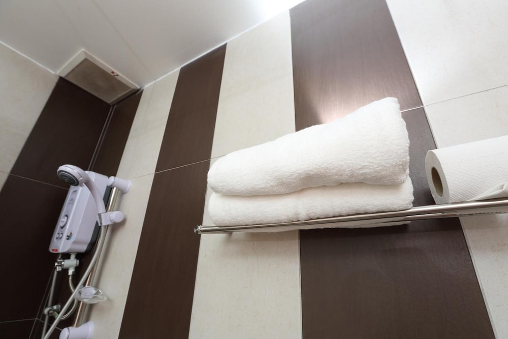 1 Hotel Taman Connaught photo3