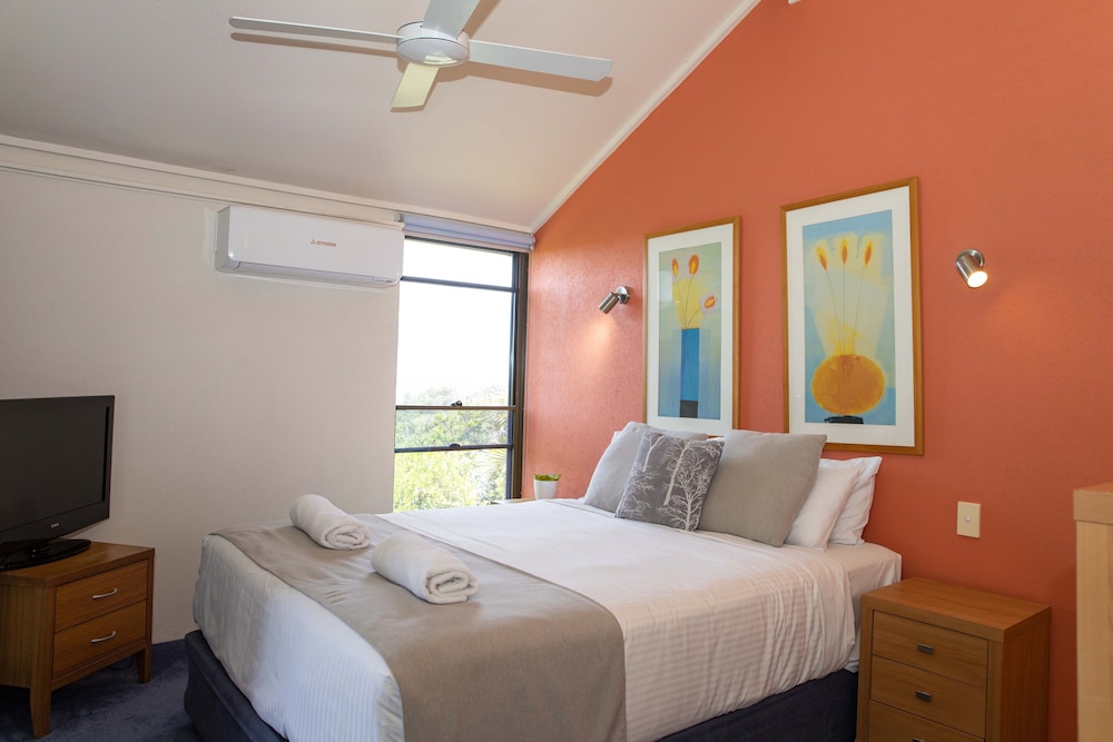 2 BEDROOMS, APARTMENT
