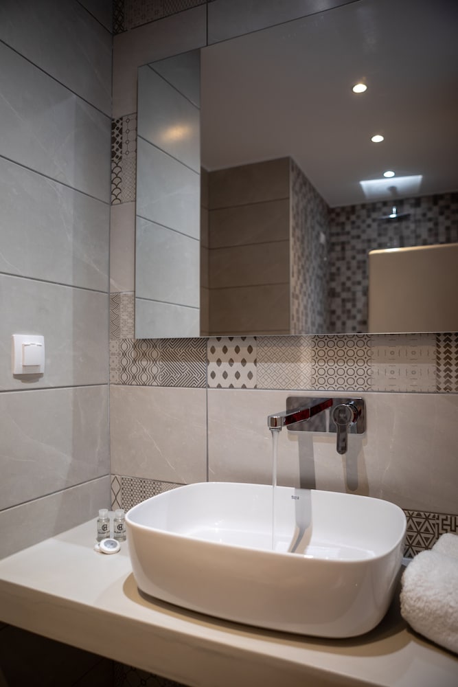 Aphrodite Hotel Apartments 31/37