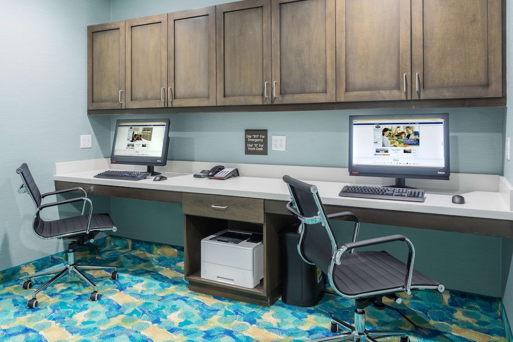 Hampton Inn and Suites Mary Esther Fort Walton Beach 35/40