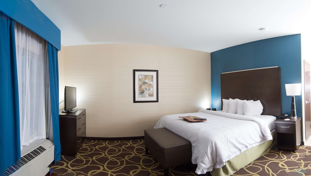 Hampton Inn Suites By Hilton Regina East Gate 11/44