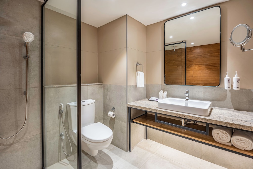Park Inn & Suites by Radisson Thrissur East Fort 42/47