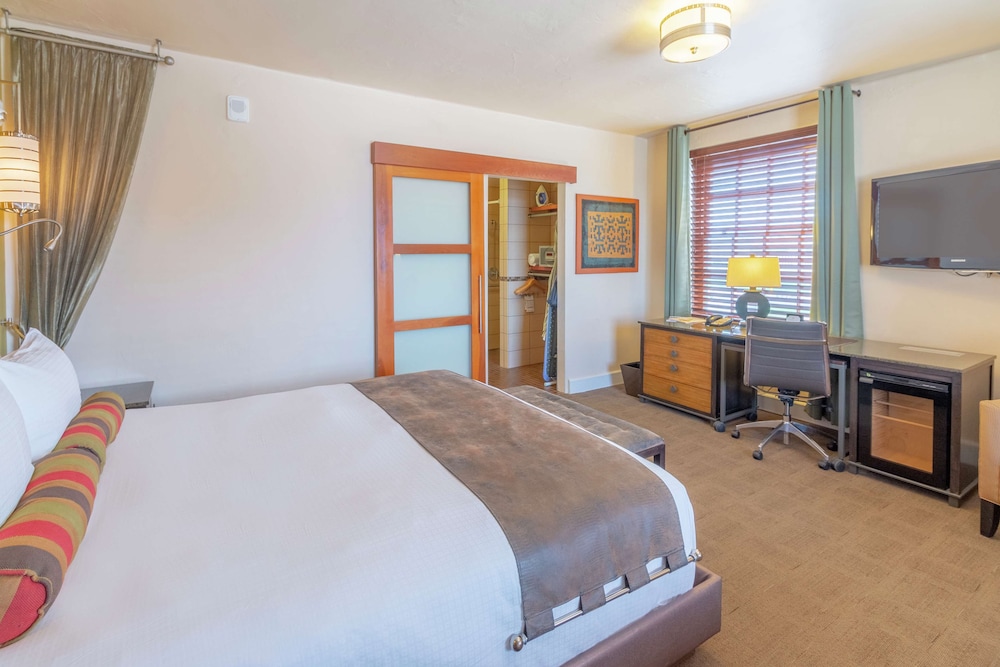 Hotel Andaluz Albuquerque, Curio Collection by Hilton 8/55