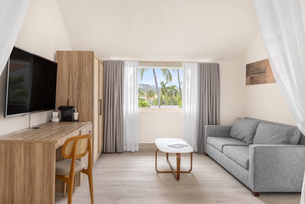 Wyndham Palmas Beach & Golf Boutique Resort 48/66